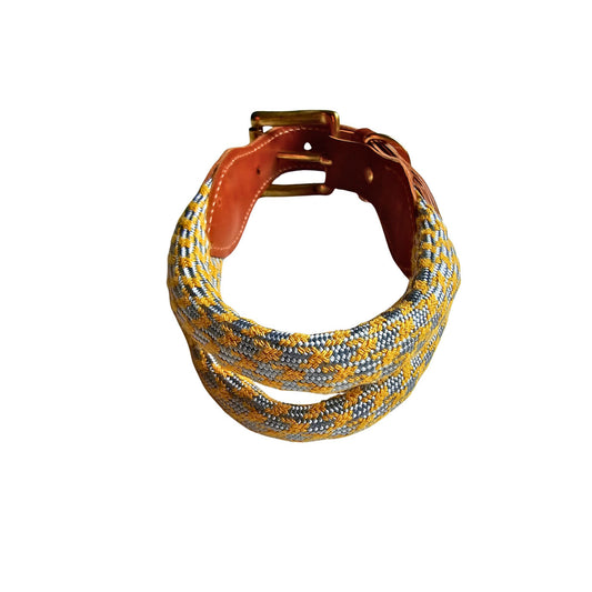 Collar de perro en cuero y cuerda en mostaza. Flechazo
