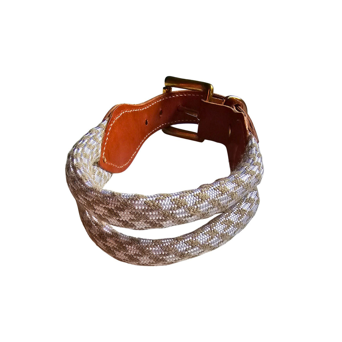 Collar de perro en cuero y cuerda en blanco y marron. Flechazo